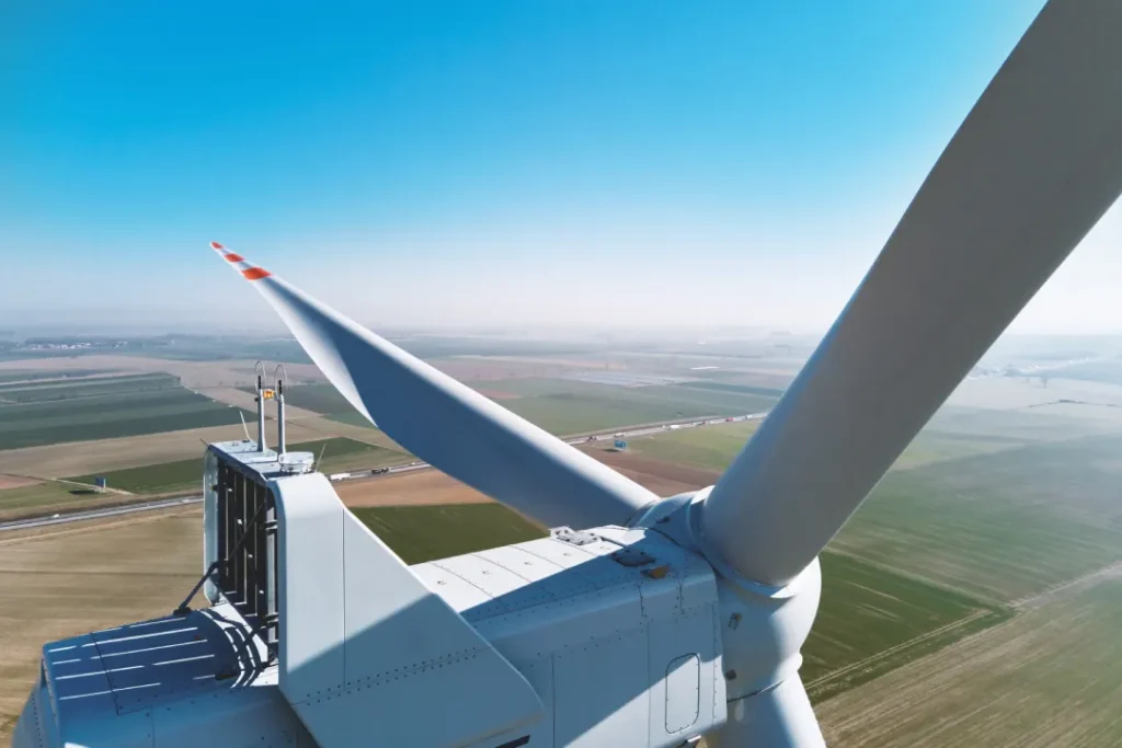 Smart Solar And Wind Tech Reshaping Today’s Global Energy Market.