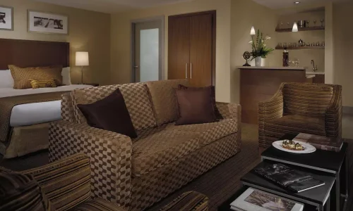 01 Family Room